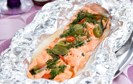 Горбуша в фользі в духовці - рецепти, як смачно приготувати