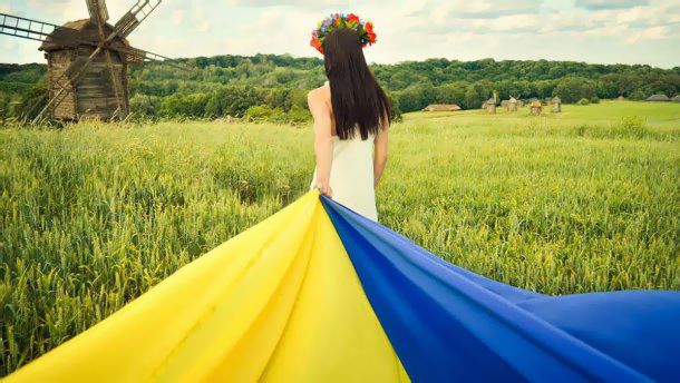 Щиросердечні привітання з Днем захисника України у прозі