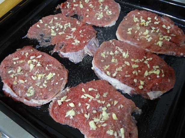Мясо по-французьки з картоплею. Топ-6 кращих рецептів мяса в духовці12
