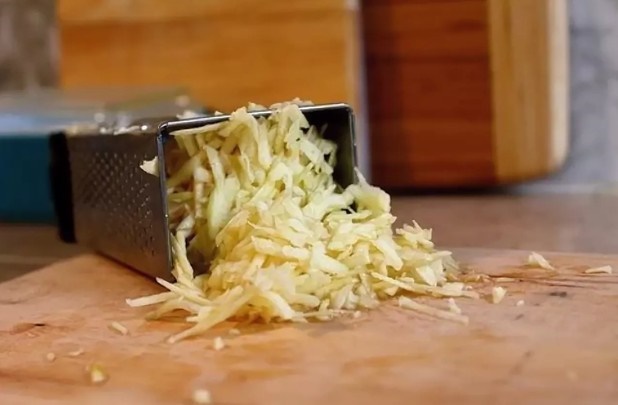 Манник на молоці – дуже смачні рецепти повітряного пирога в духовці18