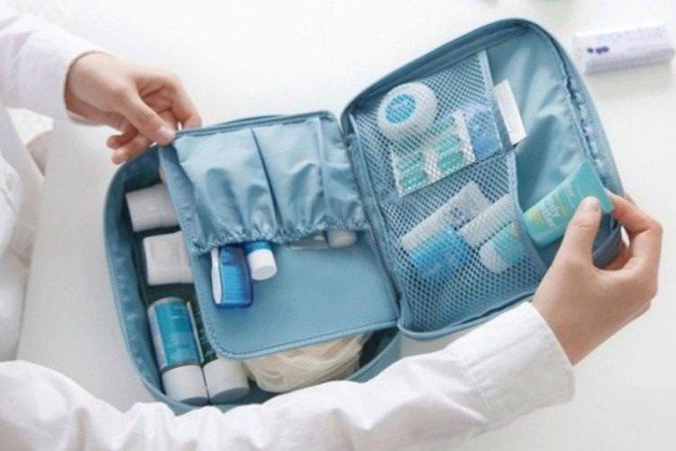 Косметичка-органайзер - Що подарувати дівчині на День народження Косметичка-органайзер - Що подарувати дівчині на День народження