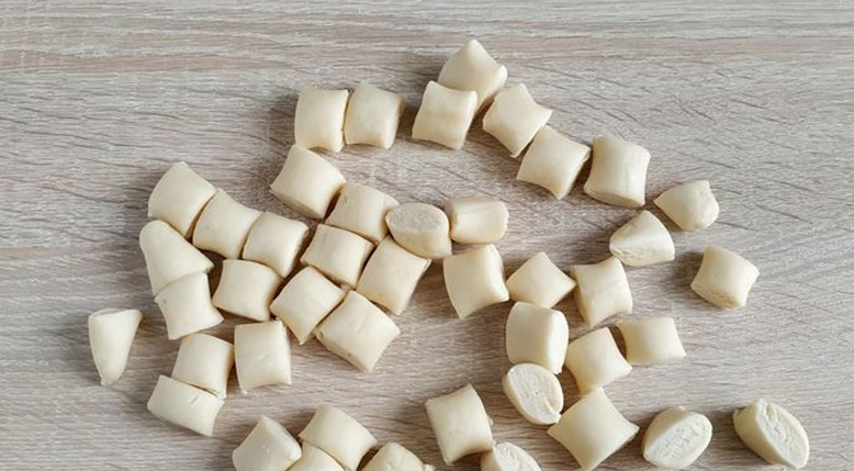 Пончики на згущеному молоці – швидко і смачно8