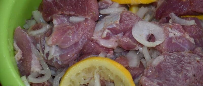 Шашлик зі свинини з найсмачнішим маринадом, щоб м’ясо було м’яким24
