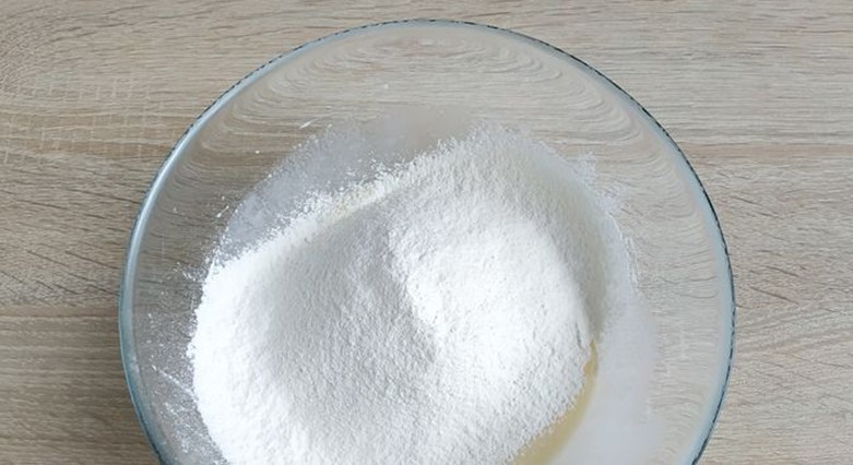 Пончики на згущеному молоці – швидко і смачно5