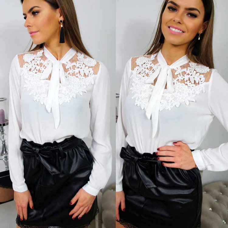 Мереживна блузка з вирі