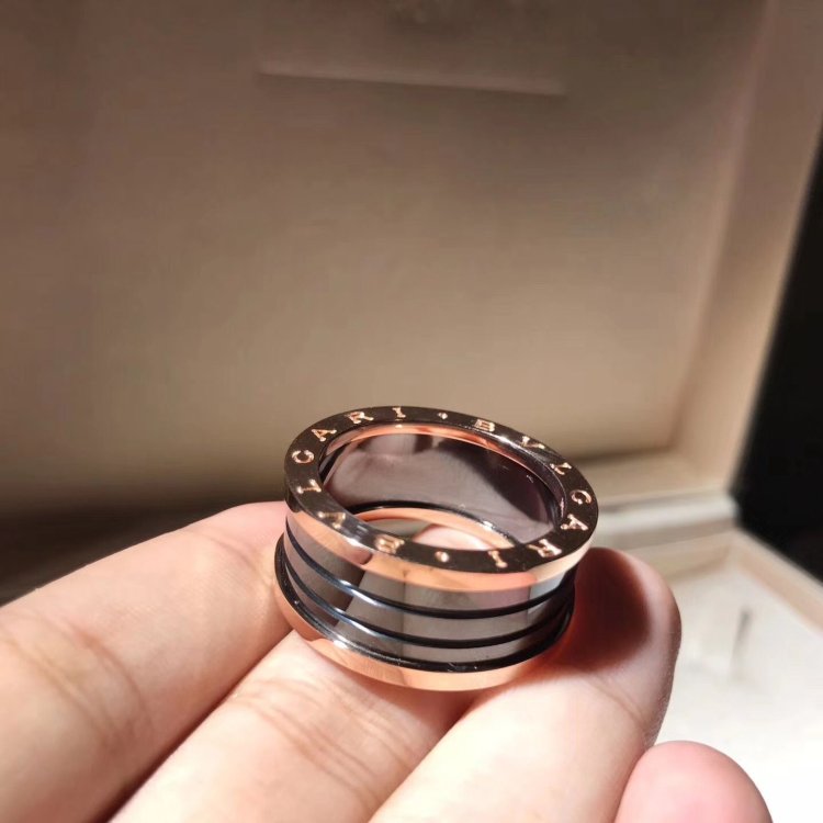 Bvlgari b.zero1 Black Ceramic Ring