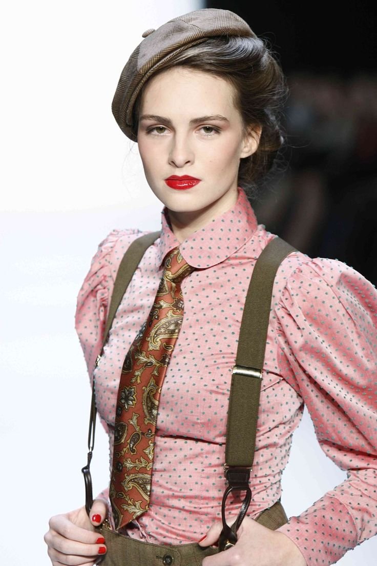 Підтяжки Chanel жіночі