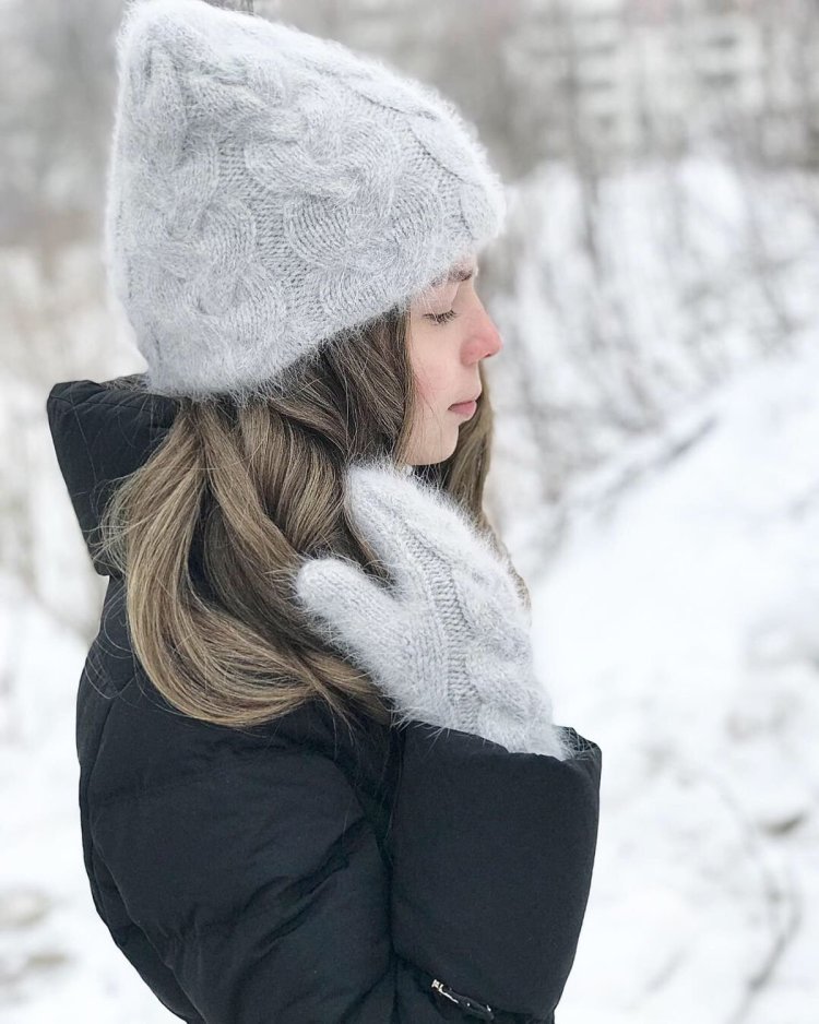 Пухнаста зимова шапка з ангори