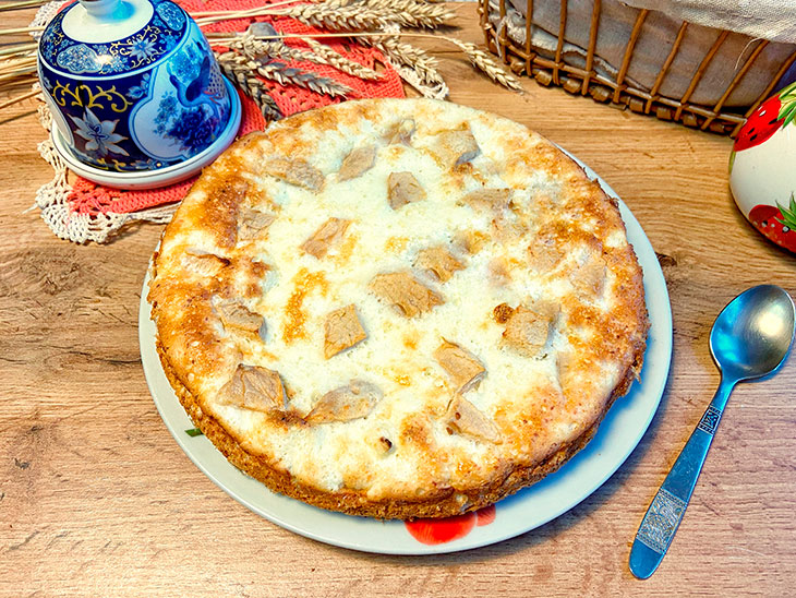 Яблучний пиріг з сирним шаром - простий та смачний рецепт