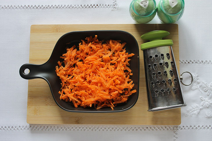 Пісний пиріг з капустою - пишний, м'який та ароматний