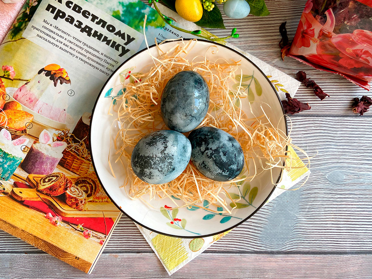 Космічні яйця на Великдень - простий та оригінальний варіант
