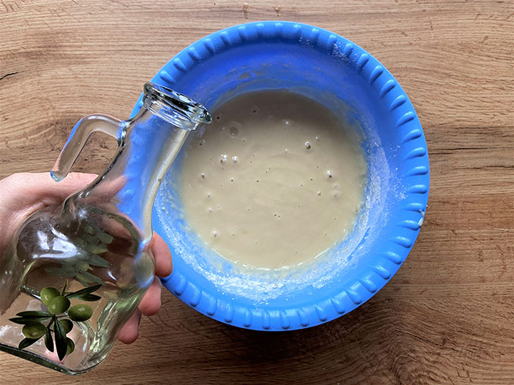 Яблучний пиріг з сирним шаром - простий та смачний рецепт