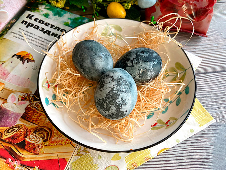 Космічні яйця на Великдень - простий та оригінальний варіант