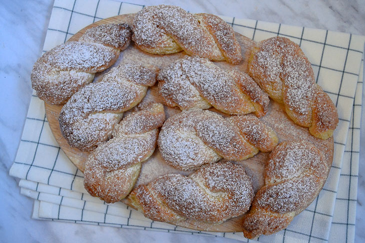 Сирні джгутики - ароматна та хрумка випічка