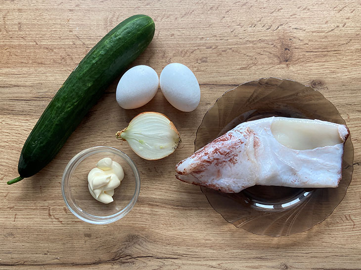 Кальмаровий салат з огірком - свіжий, легкий та соковитий