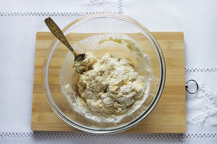 Пісний пиріг з капустою - пишний, м'який та ароматний