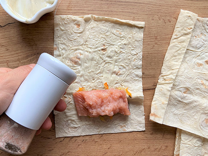 Горбуша, запечена в лаваші - просто, смачно та оригінально