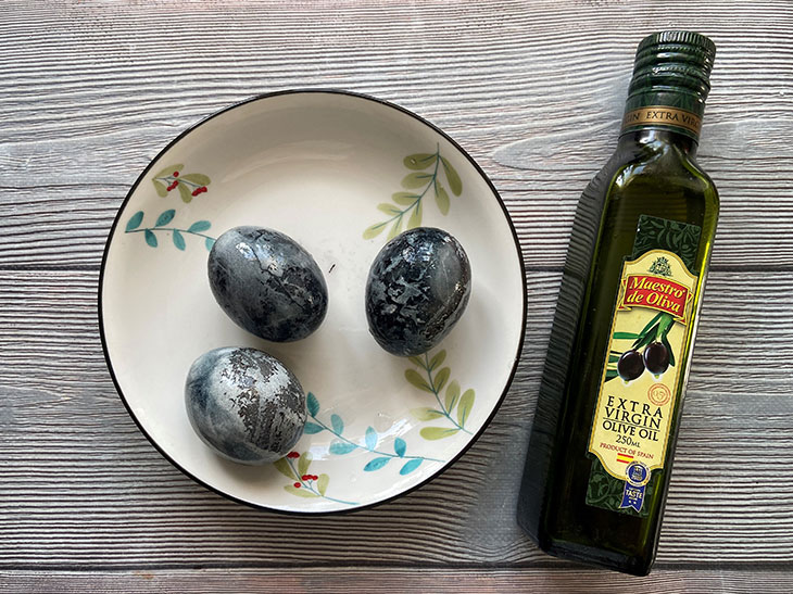 Космічні яйця на Великдень - простий та оригінальний варіант