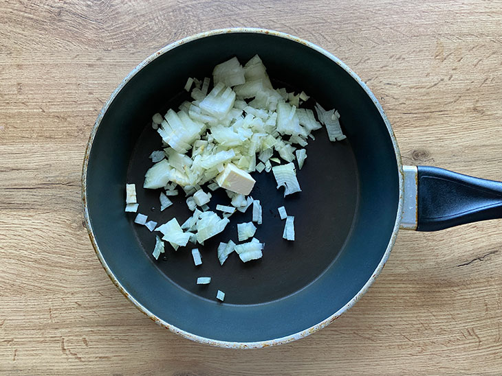 Сирний суп з броколі та вершками - ніжний та ситний