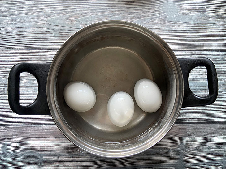 Космічні яйця на Великдень - простий та оригінальний варіант