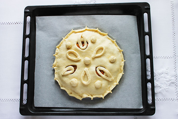 Пісний пиріг з капустою - пишний, м'який та ароматний