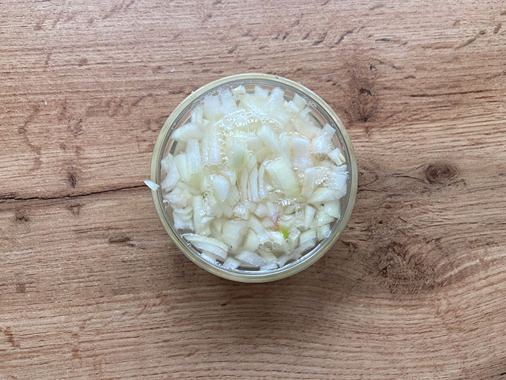 Кальмаровий салат з огірком - свіжий, легкий та соковитий