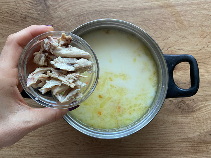 Сирний суп з броколі та вершками - ніжний та ситний