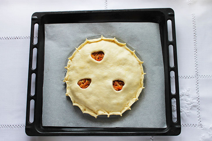 Пісний пиріг з капустою - пишний, м'який та ароматний