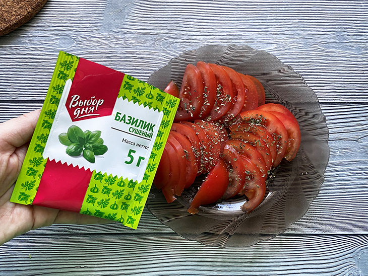 Галета з помідорами, цибулею та сиром - смачна та оригінальна випічка