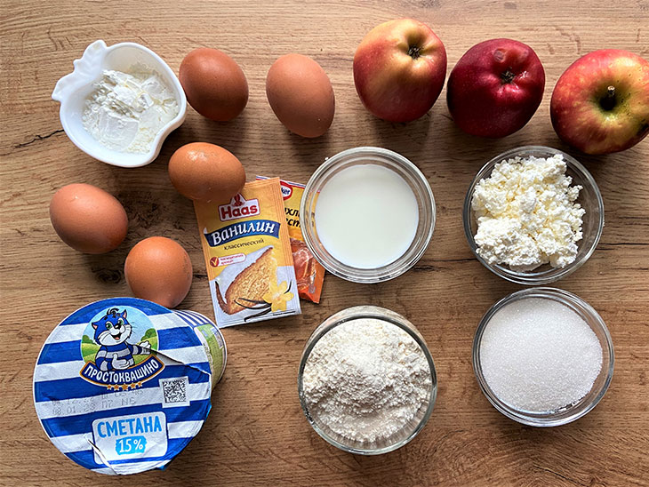 Яблучний пиріг з сирним шаром - простий та смачний рецепт