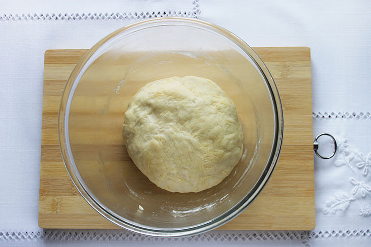 Пісний пиріг з капустою - пишний, м'який та ароматний