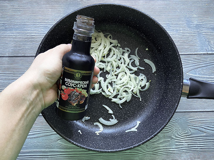 Галета з помідорами, цибулею та сиром - смачна та оригінальна випічка