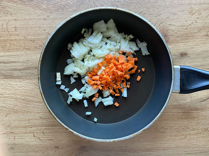 Сирний суп з броколі та вершками - ніжний та ситний