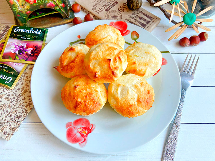 Сирні кекси з манкою - простий і смачний рецепт