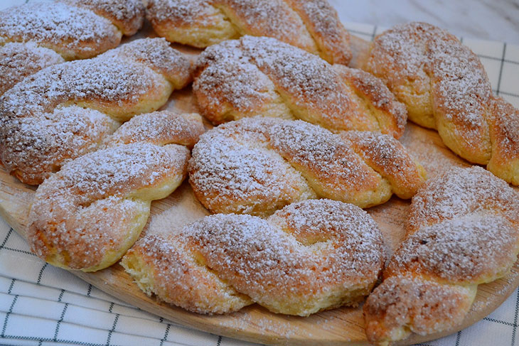 Сирні джгутики - ароматна та хрумка випічка