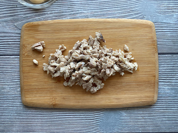 Салат з кукурудзою «Сонячний» - яскравий та апетитний.