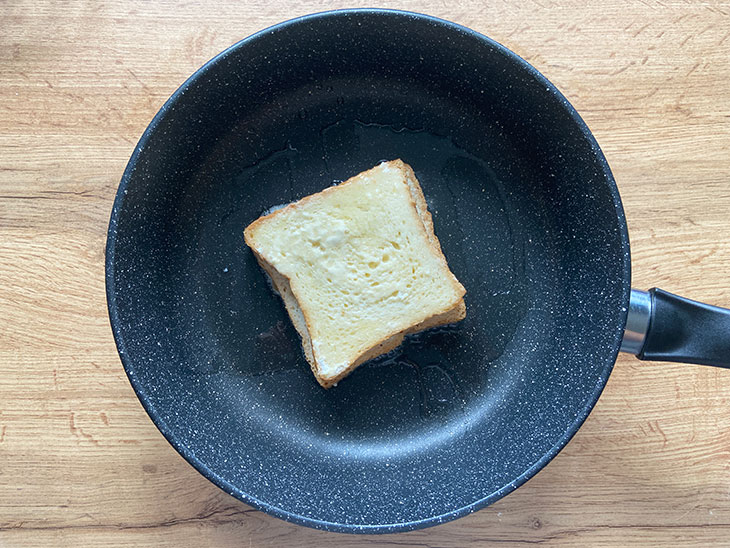 Сендвічі з моцарелою - просто, смачно та швидко