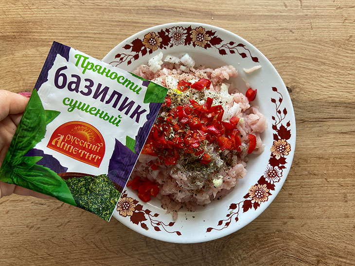 Котлети з індички на шпажках у духовці - просто, смачно та ошатно