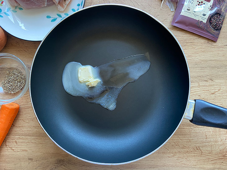 Плов із гречки зі свининою - ситна та смачна страва