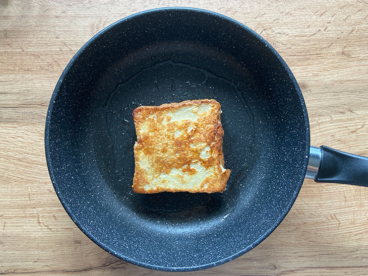 Сендвічі з моцарелою - просто, смачно та швидко