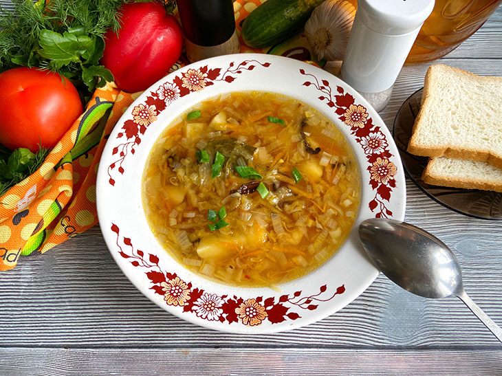 Щи по-монастирськи - смачно, швидко та просто