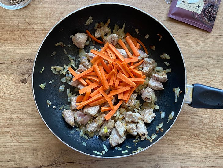 Плов із гречки зі свининою - ситна та смачна страва