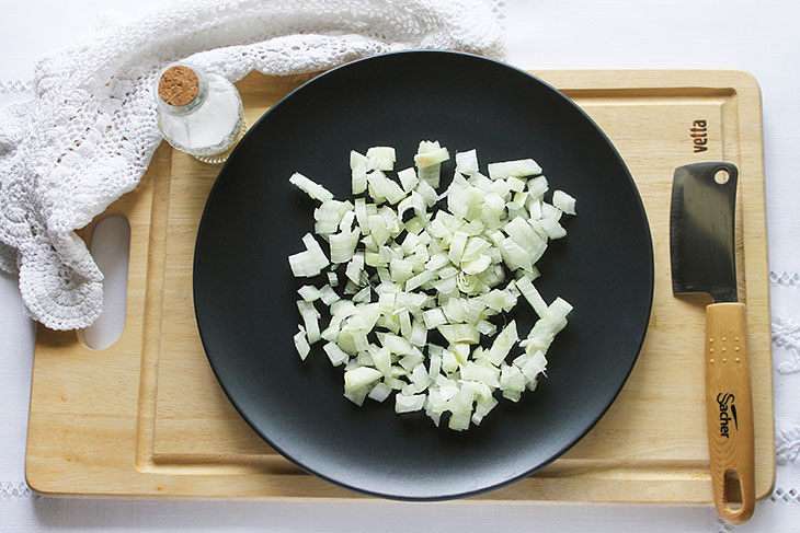 Щи з молодої капусти – ніжний смак та найтонший аромат