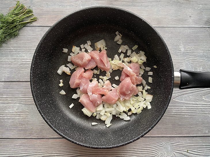 Спагетті з індичкою та сиром - швидко, просто та смачно