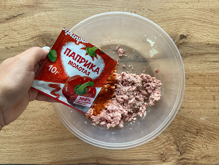 Чевапчичі на сковороді - ситні та смачні ковбаски