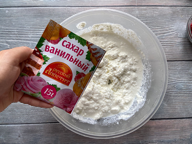 Торт без випічки з малиною - ошатний та смачний