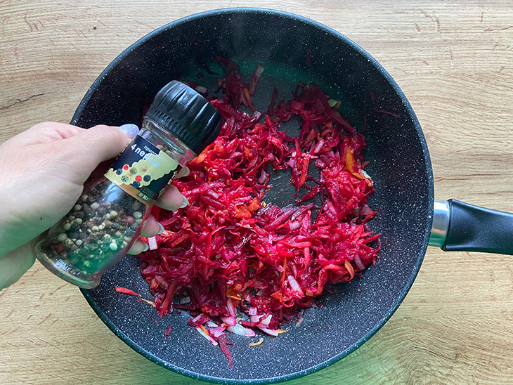 Борщ з яйцем - цікаво та оригінально