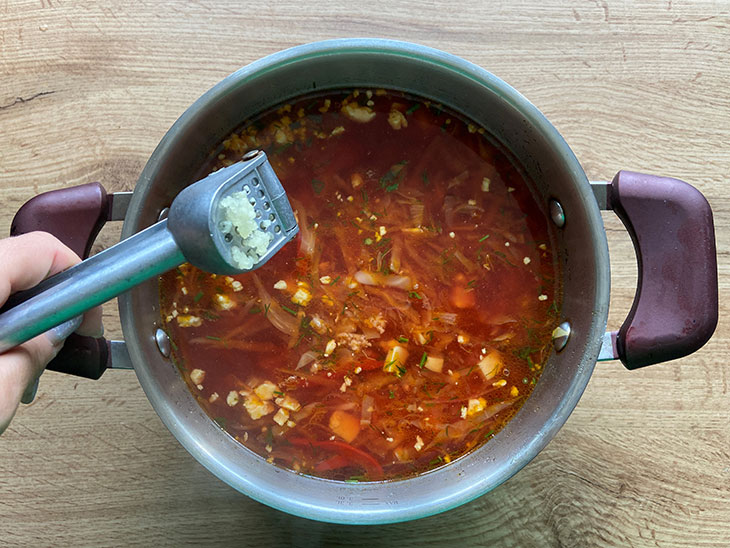 Борщ з яйцем - цікаво та оригінально