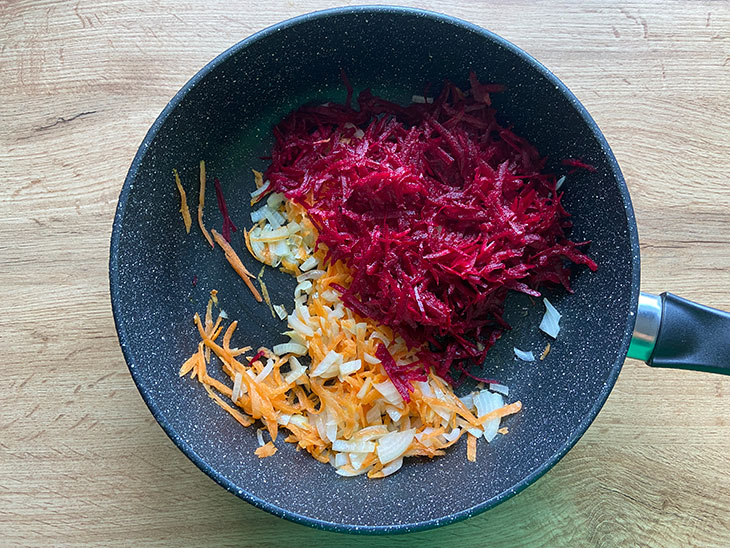 Борщ з яйцем - цікаво та оригінально