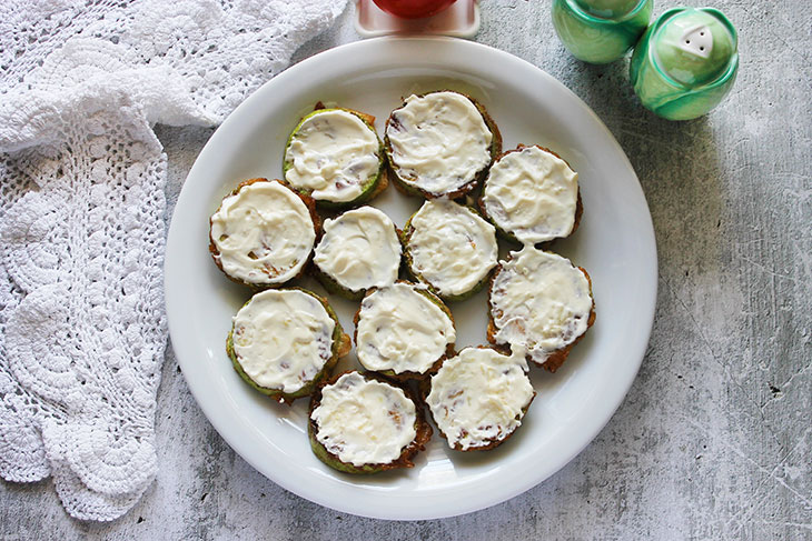 Закуска з кабачків з помідорами - соковита, смачна та пікантна